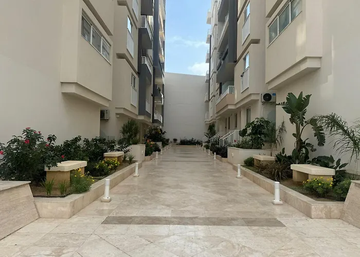 Palm Court Luxe Stay